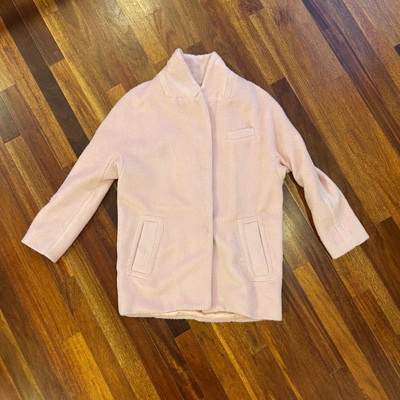 Beautiful blush pink fur coat. - Picture 2 of 4